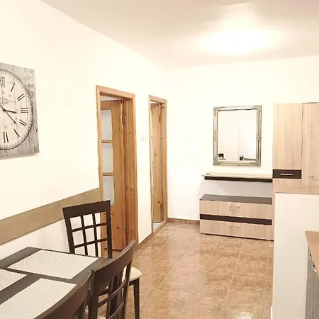 Vaporetto Apartment *
